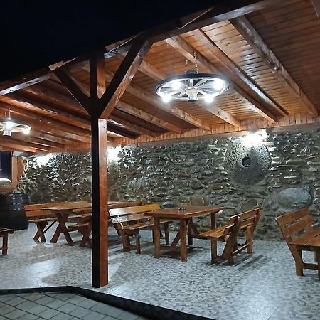 Pensiunea Dates Cîrţişoara Εξωτερικό φωτογραφία